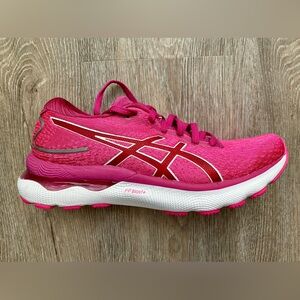 ASICS Nimbus 24 size US 7 1/2.